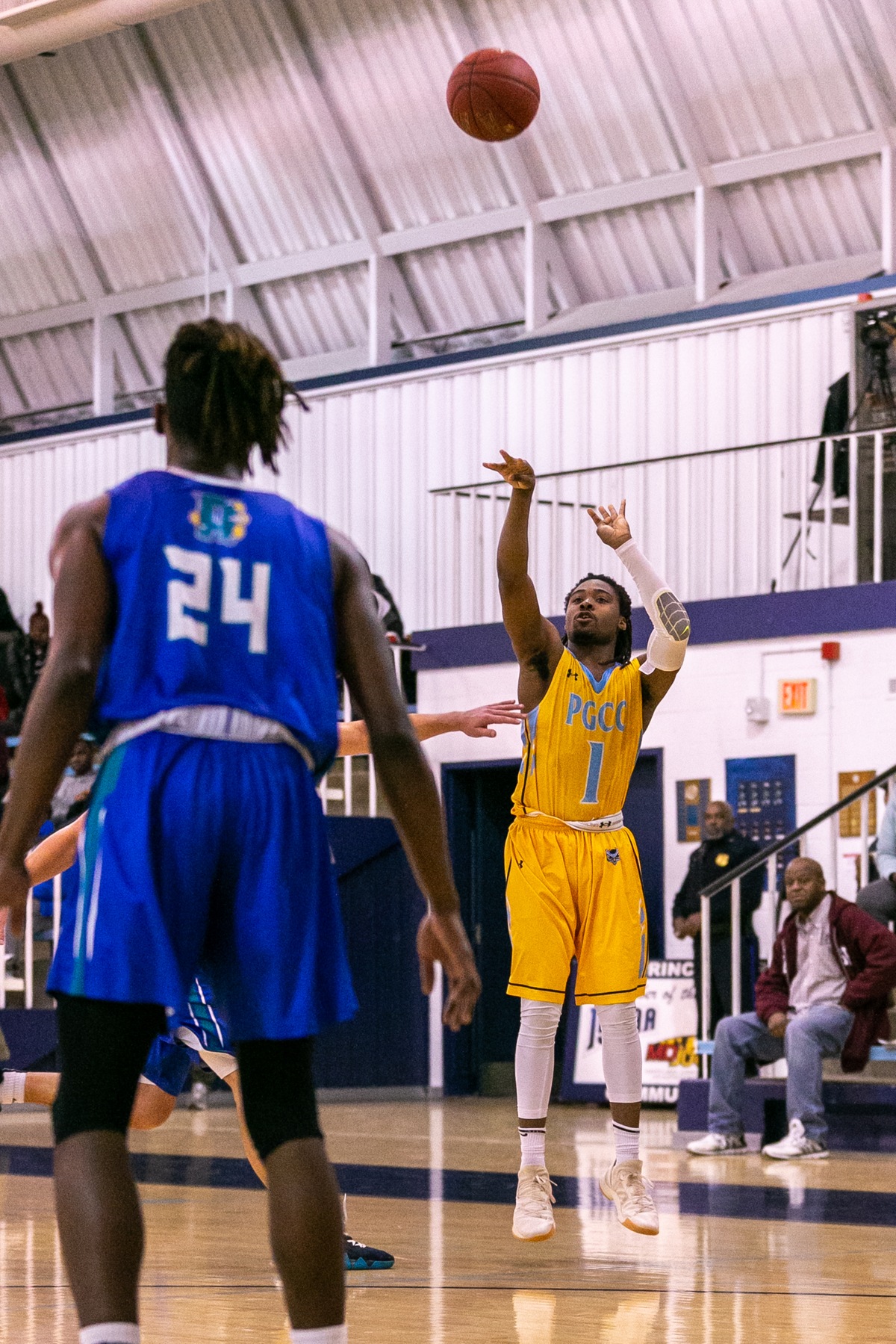 Men&rsquo;s Basketball Uses Offensive Playmakers To Power Owls To A Perfect Weekend