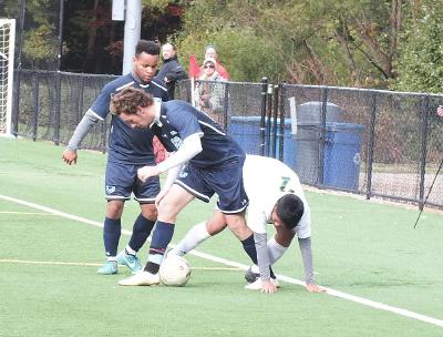 Men&rsquo;s Soccer Advance to Semifinals